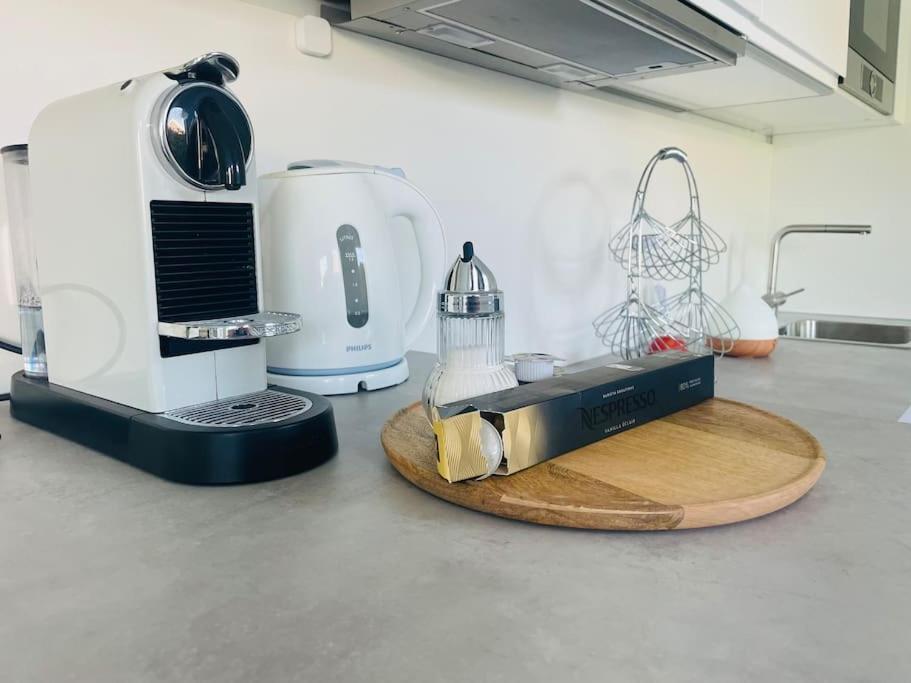 Prachtig Guesthouse Met Gratis Parkeren Maasmechelen Esterno foto