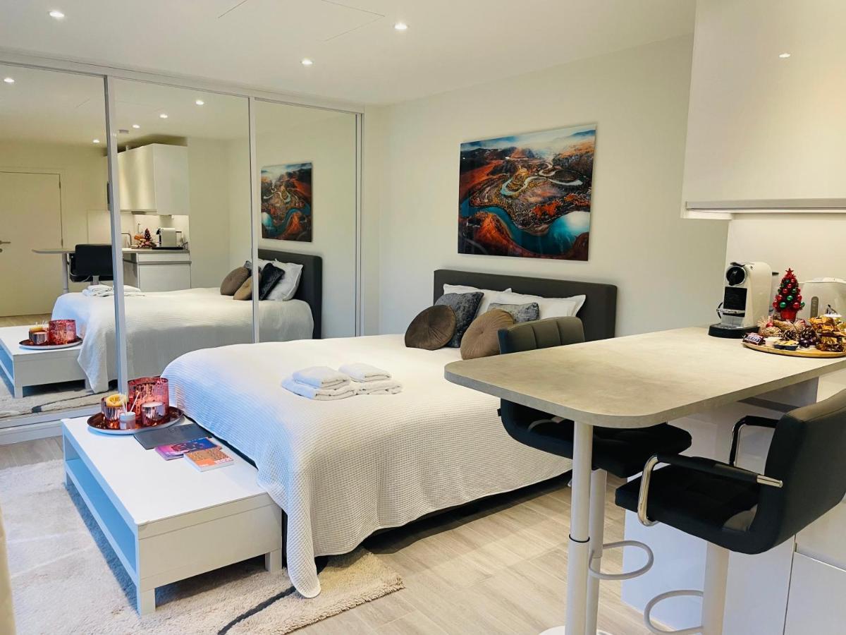 Prachtig Guesthouse Met Gratis Parkeren Maasmechelen Esterno foto